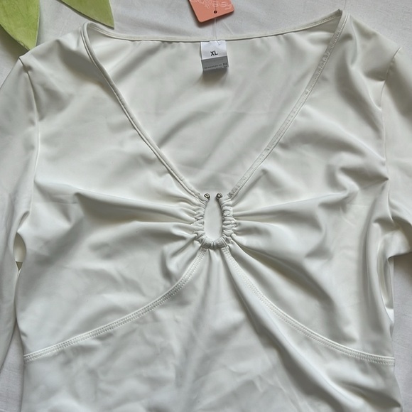 NWT FeelinGirl Tummy Control Long Sleeve White Deep V Neck U Ring Bodysuit - Picture 7 of 13